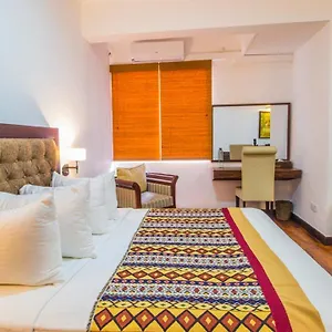 Hotel Pearl Royal Hotel,, Colombo